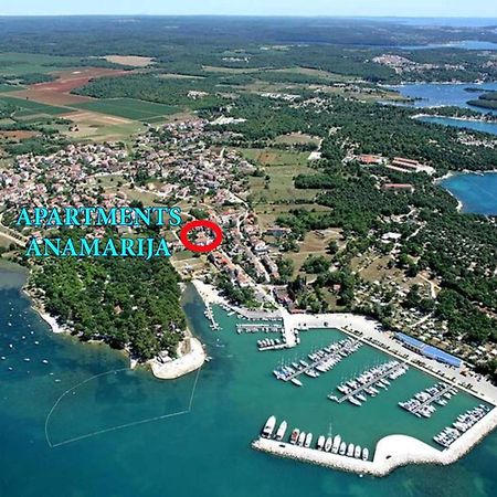 Anamarija Apartments Near The Beach And The Fantastic Adria Sea With Over 10 Small Islands Close By Funtana Exterior foto