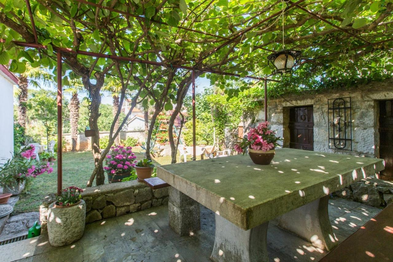 Anamarija Apartments Near The Beach And The Fantastic Adria Sea With Over 10 Small Islands Close By Funtana Exterior foto